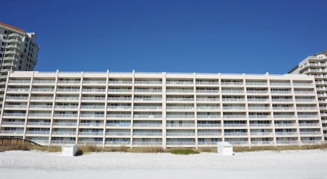 Navarre Beach Regency, Забронировать Отель Отели Наварр с парковкой, рядом с Navarre Beach Fishing Pier, Парковка