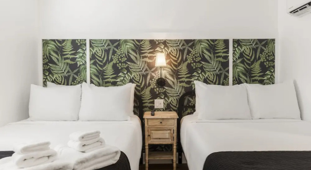 Четырёхместный номер Standard Marsh Hotel