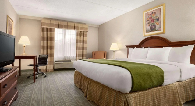 Двухместный номер Standard Country Inn & Suites by Radisson, Charlotte University Place, NC
