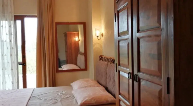 W. Antic Cafe Restaurant Butik Otel