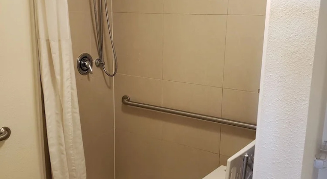 Двухместный номер Standard с видом на город Oceanfront Inn and Suites