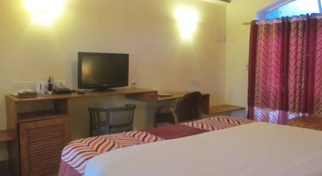 Moustache Goa Luxuria - Hostel, Book Hostel / Vandrerhjem Hoteller i Chapora med parkering, Parkering