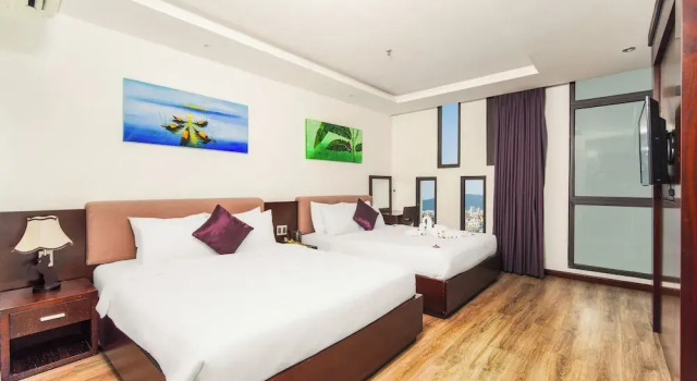 Suite Golden Sun Hotel & Apartment by New Sky