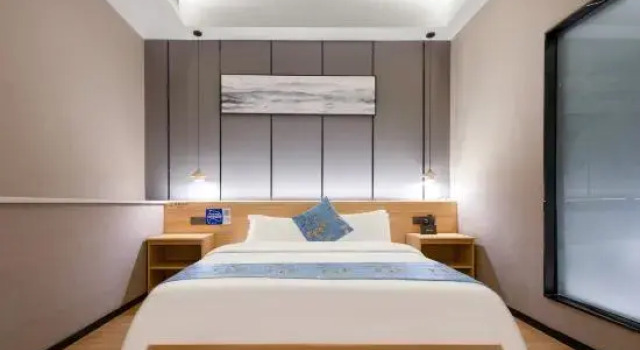 Helong No. 1 Hotel (Changsha West Bus Station Meixi Hudong Metro), Book Hotel Yue Lu Changsha, near Wangchengpo Station