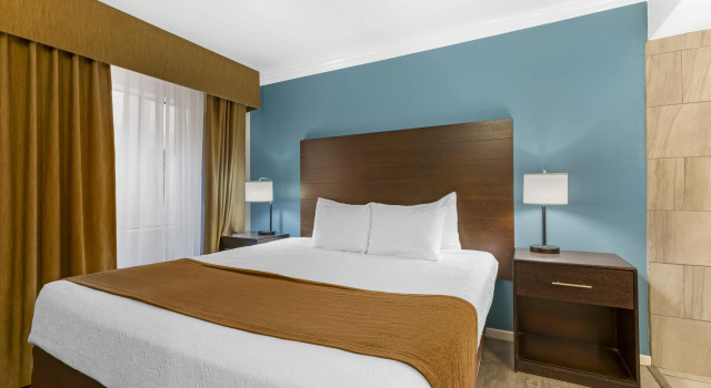 Двухместный люкс Best Western InnSuites Tucson Foothills Hotel & Suites