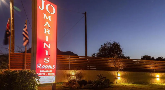 Jo Marinis Rooms