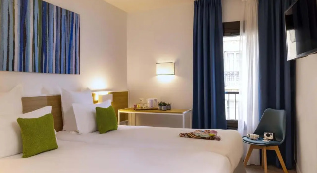 Двухместный номер Standard Hotel Paris Louis Blanc