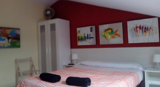 Albergue Aqua Portomarin, Забронировать Отель Отели Пуэртомарин с парковкой, Парковка