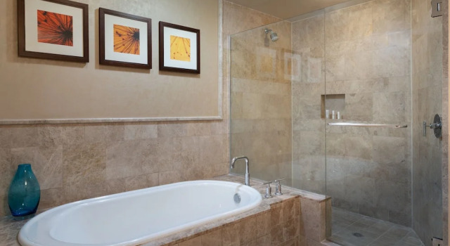 Condominium c 1 комнатой с балконом и с видом на океан Palm Beach Marriott Singer Island Beach Resort & Spa