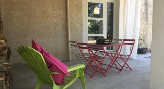 LS2-380 EVOUR - Villa avec piscine et magnifique vue, dans le Luberon à Pujet sur Durance - 10 personnes, Varaa Villa Mökit kohteessa Puget, Mökki