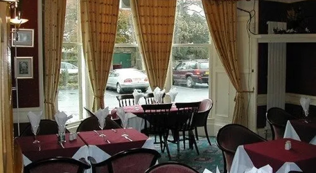 Old Racecourse, Забронировать Отель Отели Эр 3 звезды, рядом с Rozelle Park, 3*