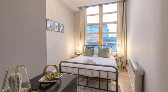 2 Bedroom Apartment Near Manchester Victoria, Забронировать Апартаменты/квартира Апартаменты Манчестера, рядом с Станция Manchester Oxford Road, Апартаменты/квартира