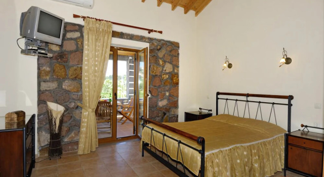 Michaela Beach Houses, Book Hotel Hoteller i Molyvos med parkering, Parkering