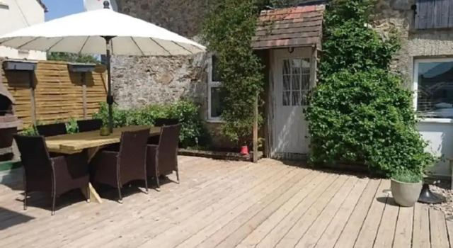 Maison Ensoleillee, Rezervovat Apartmán Gesnes-le-Gandelin 