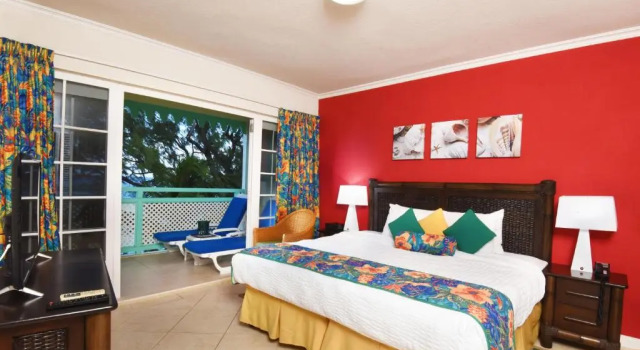 Люкс c 1 комнатой Coral Mist Beach Hotel