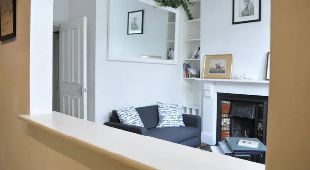 Bright 1 Bedroom Ladbroke Grove Flat