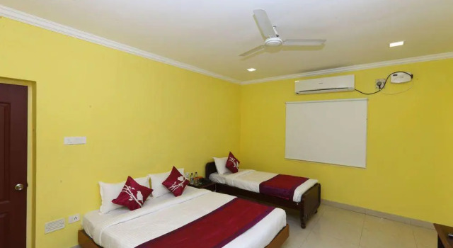 OYO 5088 Guest Inn, Забронировать Гостевой дом Т-Нагар Ченнаи, рядом с Valluvar Kottam