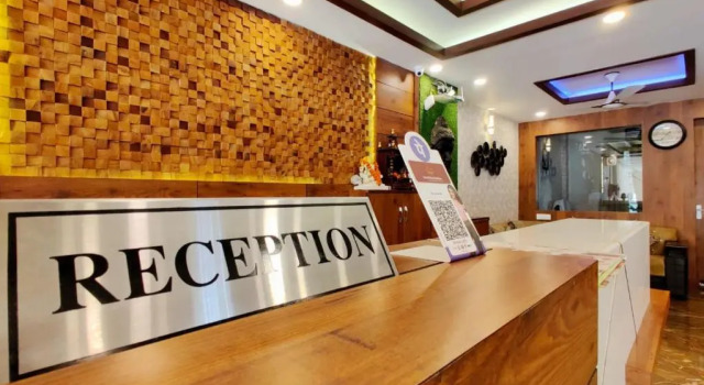 Hotel Divine Residency, Rezerwuj Hotel Hotele w Uttarakhand z basenem, Basen