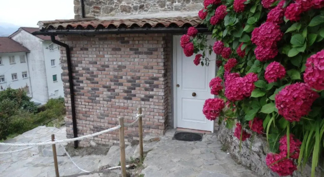 La Casa del Farero, Buchen Sie Ferienwohnung San Esteban Costa Verde, in der Nähe von Playa de los Espinos