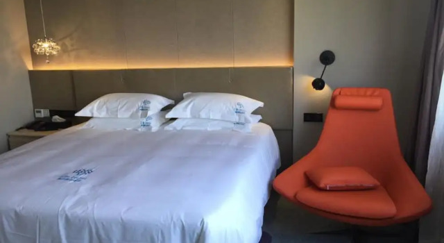 Lifu Hotel - Ke Cun Railway Station, Boek Hotel Hotels in Guangdong met parkeren, Parkeren