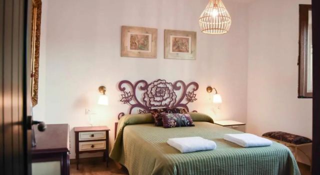 La Era Gran casa de vacaciones para grupos adaptada a vuestras necesidades, Reservar Hotel Rute Madrid