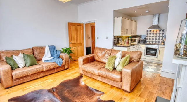 DUDLEY - 1Bed - CORPORATE TRAVEL - PARKING - LONG STAYS