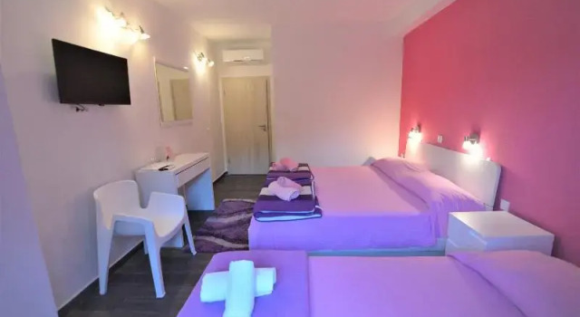 Трёхместный номер Standard с балконом Villa Avantgarde