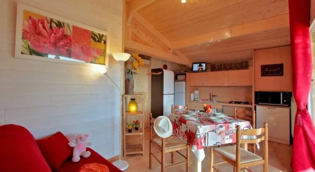 VILLAGE DE GITES LA TRUFFIERE, Buchen Sie Hotel SPA-Hotels in Aquitanien, SPA