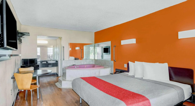 Motel 6 Calhoun, GA, Book Motel Hoteller i Calhoun med pool, Swimmingpool