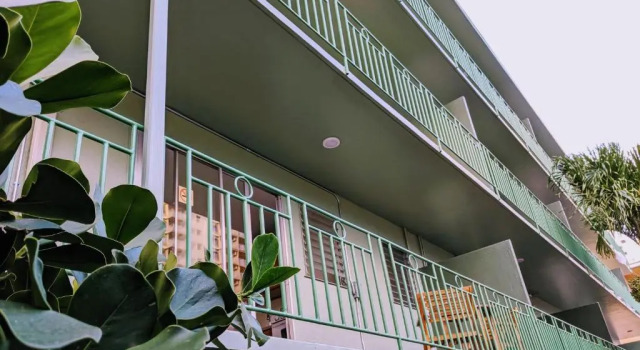 Апартаменты с балконом Aloha Suites Waikiki