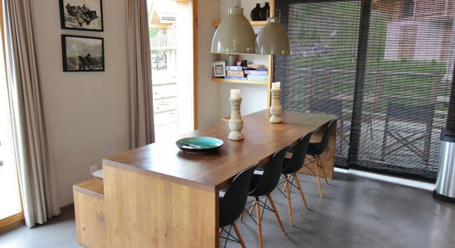 Chalet in La Tzoumaz Near Ski Slopes