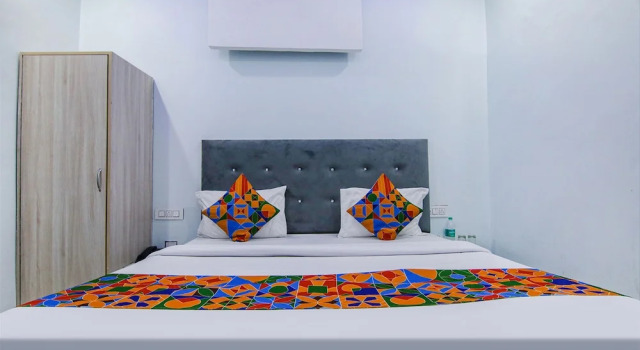 Fabexpress Nisad Raj, Varaa Hotelli Hotellit Chandigarh Region aamiaisella, Aamiainen