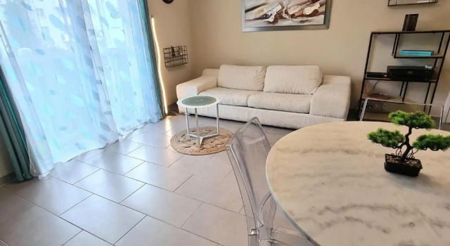"Chez Claudel" Modern T3 apt with balcony in Marseille, Забронировать Отель Марсель Буш-дю-Рон, рядом с Galerie de la Friche Belle de Mai