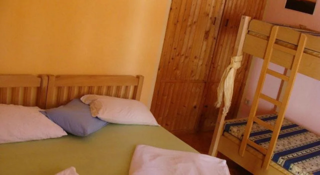 Ikar Hut Hostel, Prenota Ostello Lagadin Lago di Ohrid
