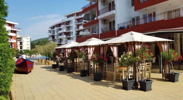 1st line Private Apartment in Fort Noks Panorama Fort beach , Sveti Vlas,, Забронировать Апартаменты/квартира Отели области Бургас с бассейном, Бассейн