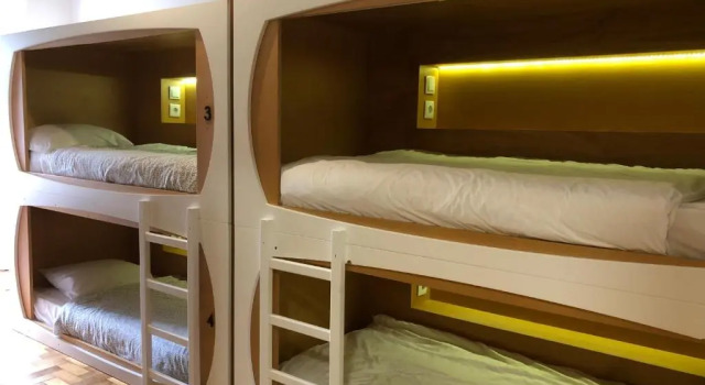 Кровать в общем номере Vistas de Lisboa Hostel