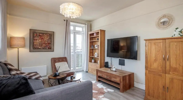 Perfect Location 2 Bed South Kensington Knightsbridge Chelsea with AC, Забронировать Отель Лондон Большой Лондон, рядом с Здание «Мишлен Хауз»