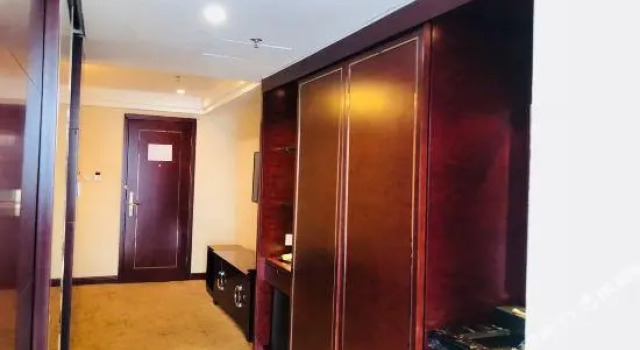 Zilanmen Longting Hotel, Book Hotel Shenhe 