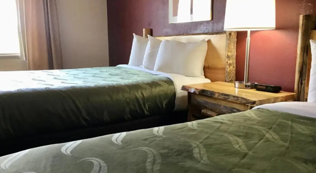 Четырёхместный номер Standard Studio 6 Suites Butte MT I-90 I-15