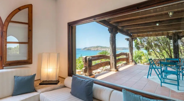 Villa Chiarenza, Tuerredda, Varaa Villa Chia Sardinia South