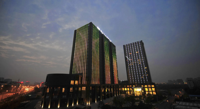 Grand New Century Hotel Canal Hangzhou, Rezerwuj Hotel Hotele w Hangzhou z basenem, Basen