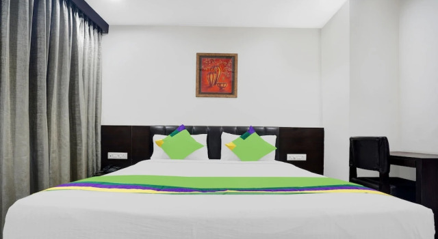 Treebo Madhuvan Grand, Rezerwuj Hotel Hotele w Andhra Pradesh z parkingiem, Parking