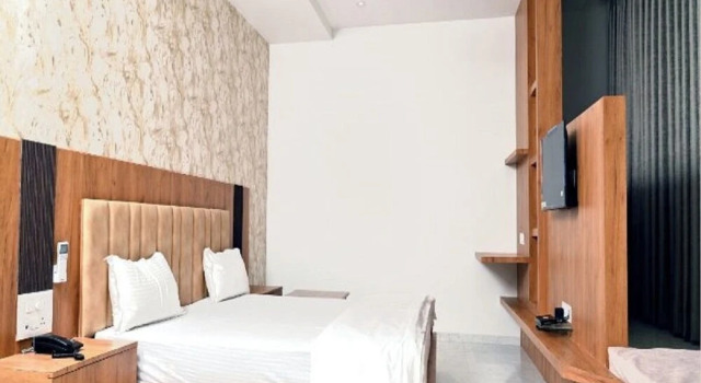 Topline Foods Resort, Reserva ahora Resort Dhule Maharashtra