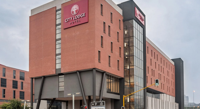 City Lodge Hotel Newtown, Reservar Hotel Joanesburgo Gauteng, perto de Braamfontein Station