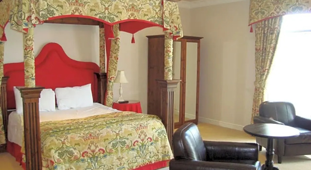 Номер Executive Waterton Park Hotel