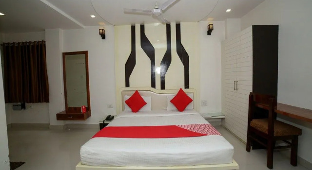 OYO 7367 Hotel Dessert Palm, Забронировать Отель Отели штата Махараштры 3 звезды, 3*