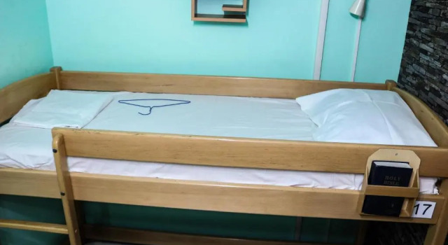 Letto in camerata Envoy Hostel  Tours