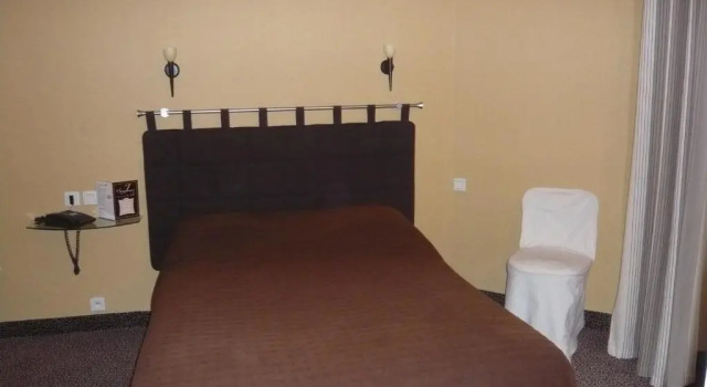 Пятиместный номер Standard CitHôtel - Restaurant Saint Jacques