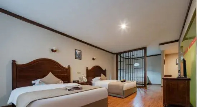 Люкс Deluxe Binjiang Yizhan Hotel