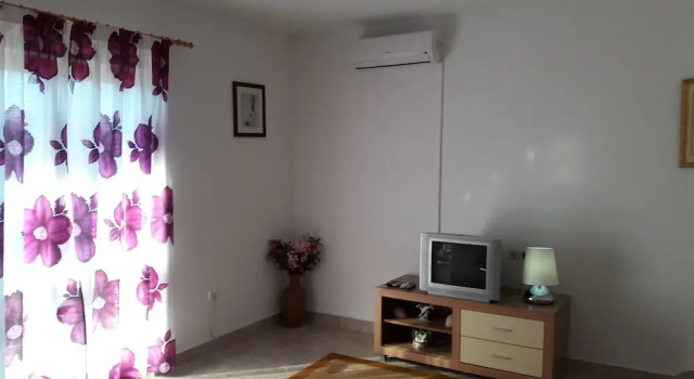 Apartment Branka, Забронировать Апартаменты/квартира Отели Винишче с парковкой, рядом с Пляж Смоквина, Парковка